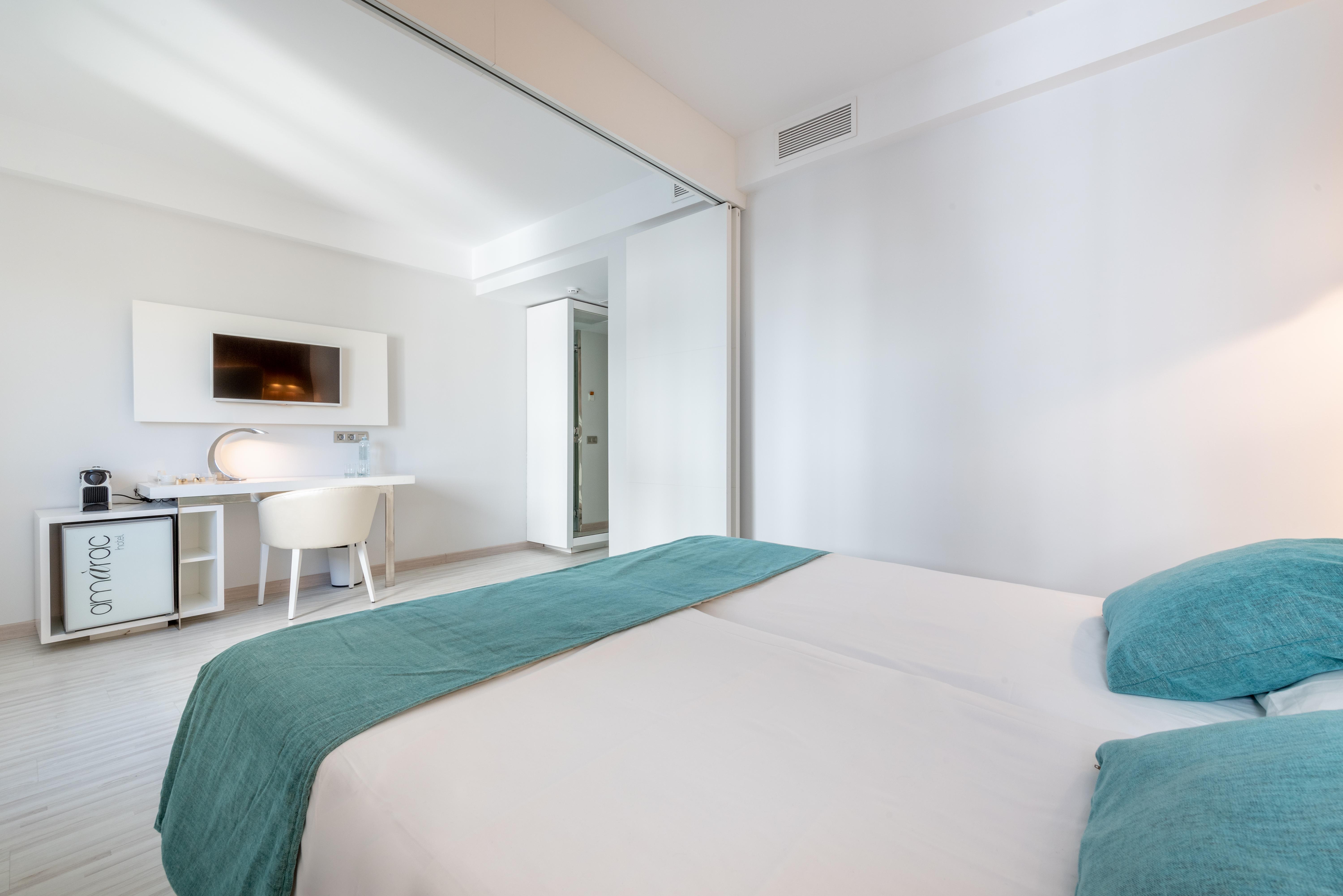 Kyrat Amarac - Adults Only Hotel Cala Millor  Exterior photo